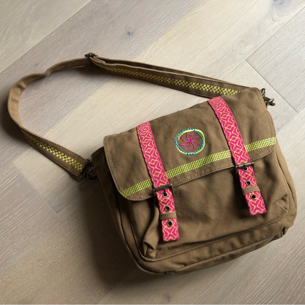 American Girl Versatile Shoulder / Crossbody / Backpack